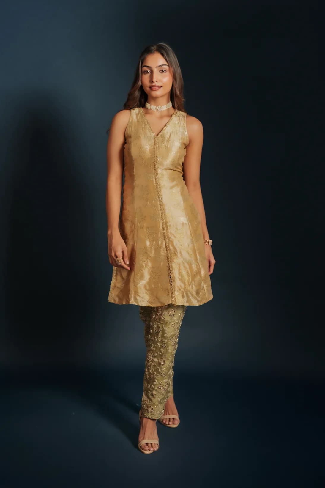 Image 2 of Aayka (XS) - Tina Set