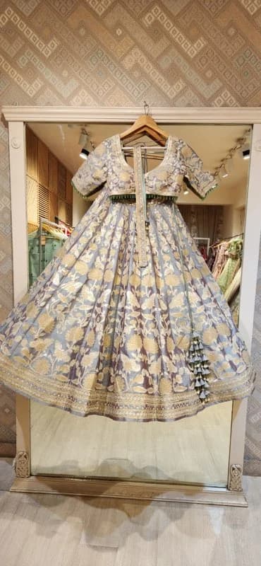 Image 2 of Spray Green lurex patch and thread embroidered lehenga with organza dupatta