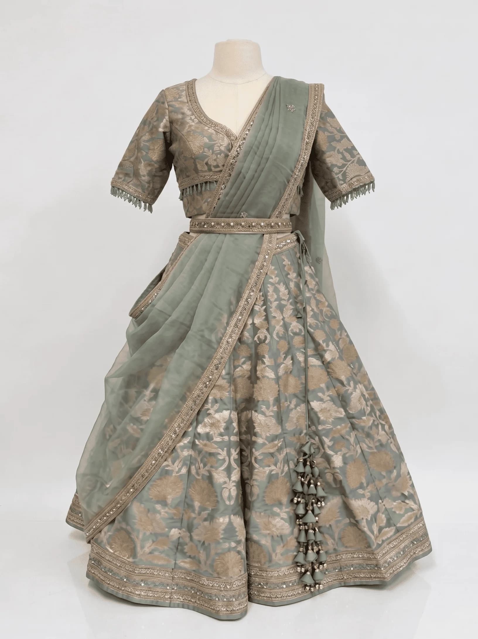 Image 5 of Spray Green lurex patch and thread embroidered lehenga with organza dupatta