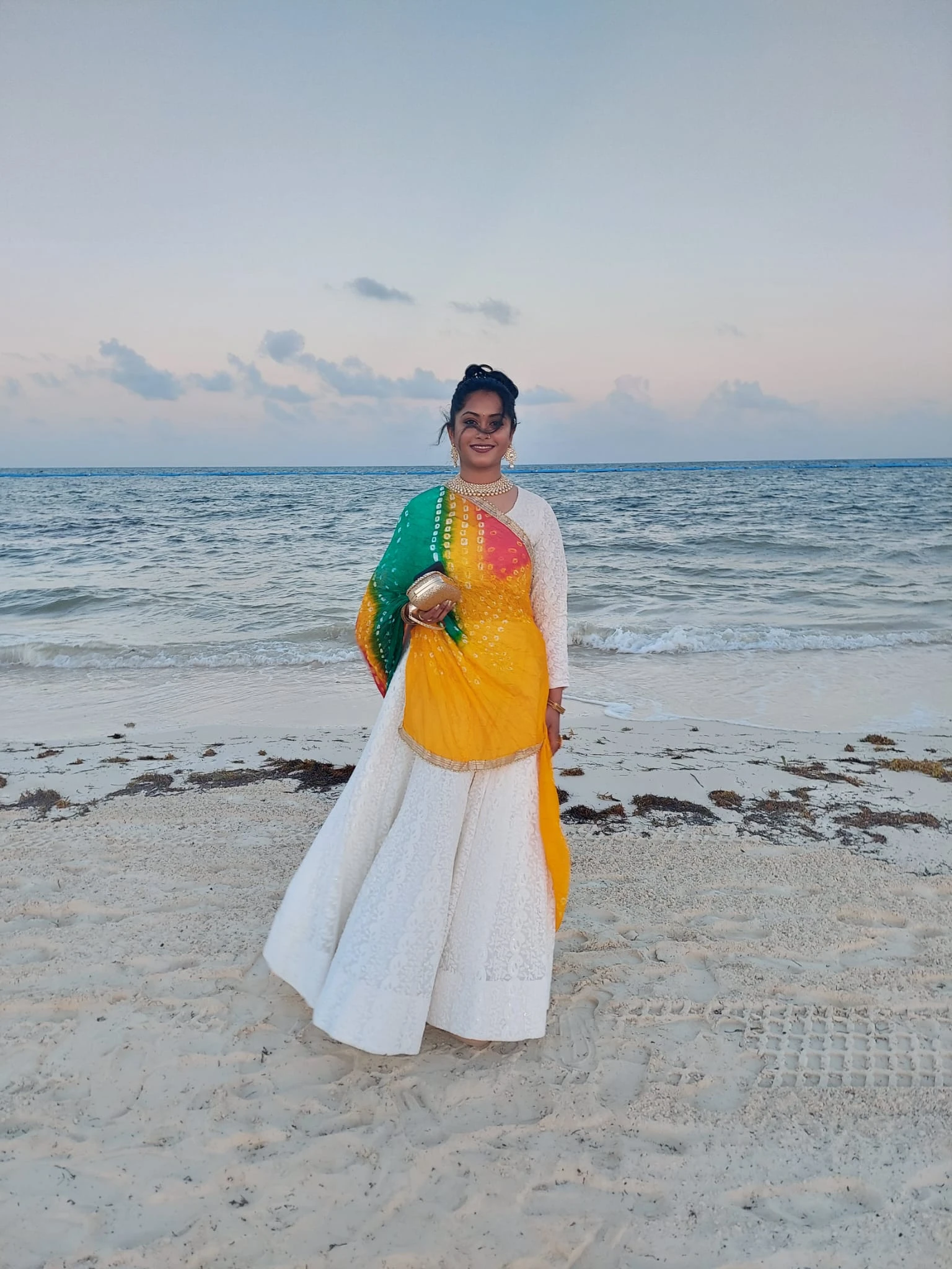 Image 3 of White Lehenga by Custom / Other